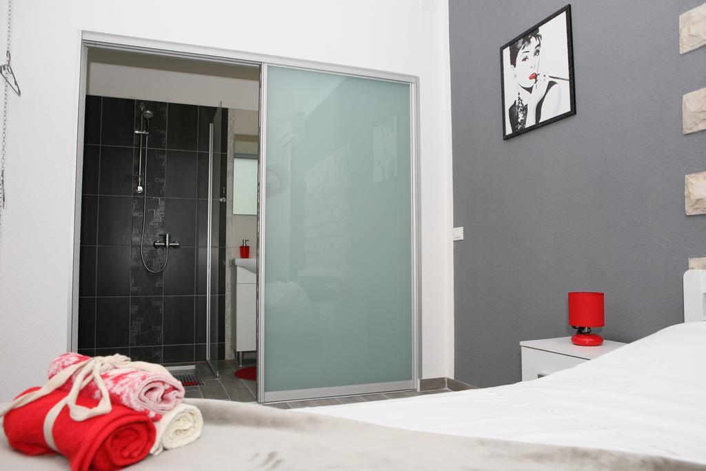 Apartments & Room Dijana Τρογκίρ Δωμάτιο φωτογραφία